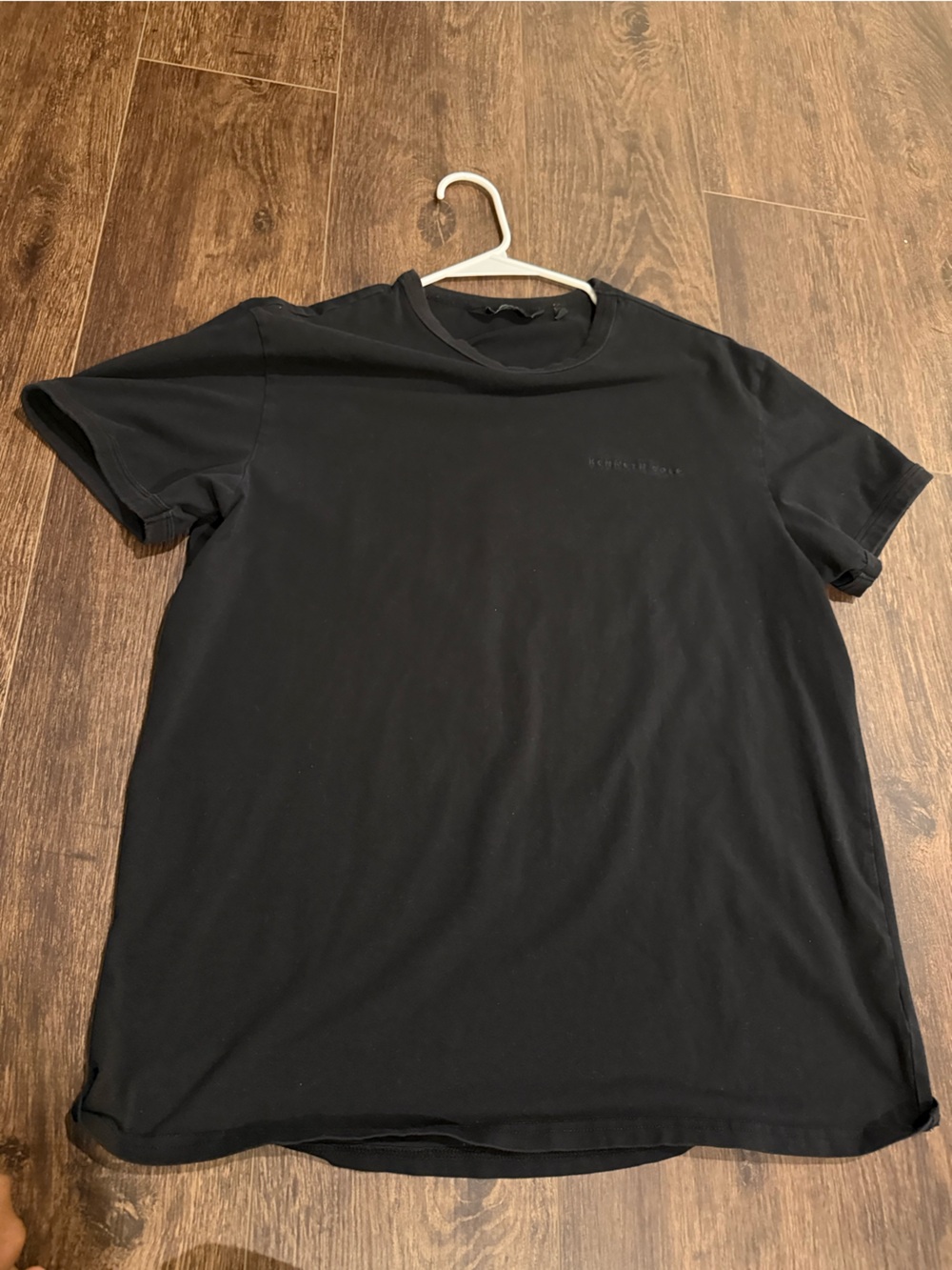Kenneth cold men black short sleeve tshirt